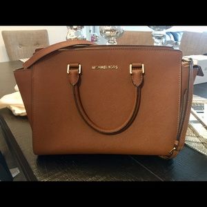 Michael Kors Selma Medium Satchel